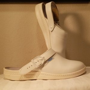 Abeba 7091/ El Original Occupational-Clog Shoe